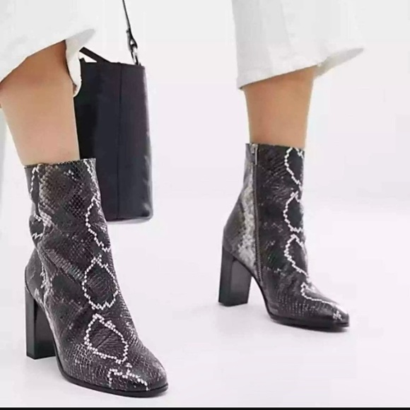 NEW All Saints Roka Bootie in Snake Print Leather - Picture 2 of 4